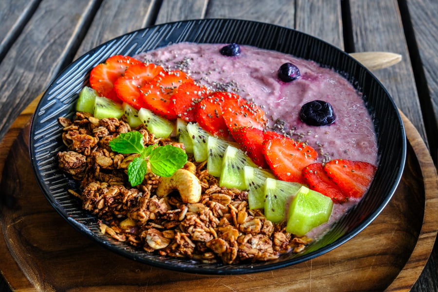 Fruit smoothie bowl