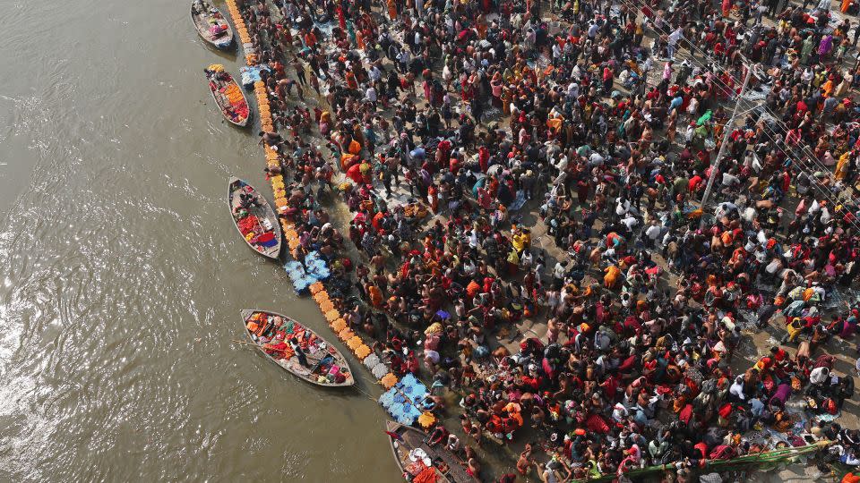 Hours after the crowd crushed, the pilgrims continued to gather to take cruelty during the Maha Compa Festival in prayer on January 29, 2025.