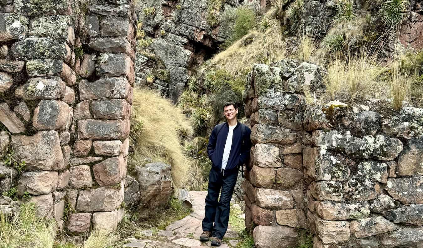Matt al -badawi died near the ruins of the old Inca while walking in Peru