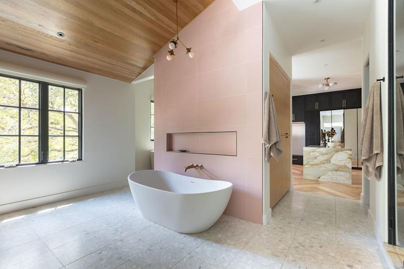 A standalone soaking tub.