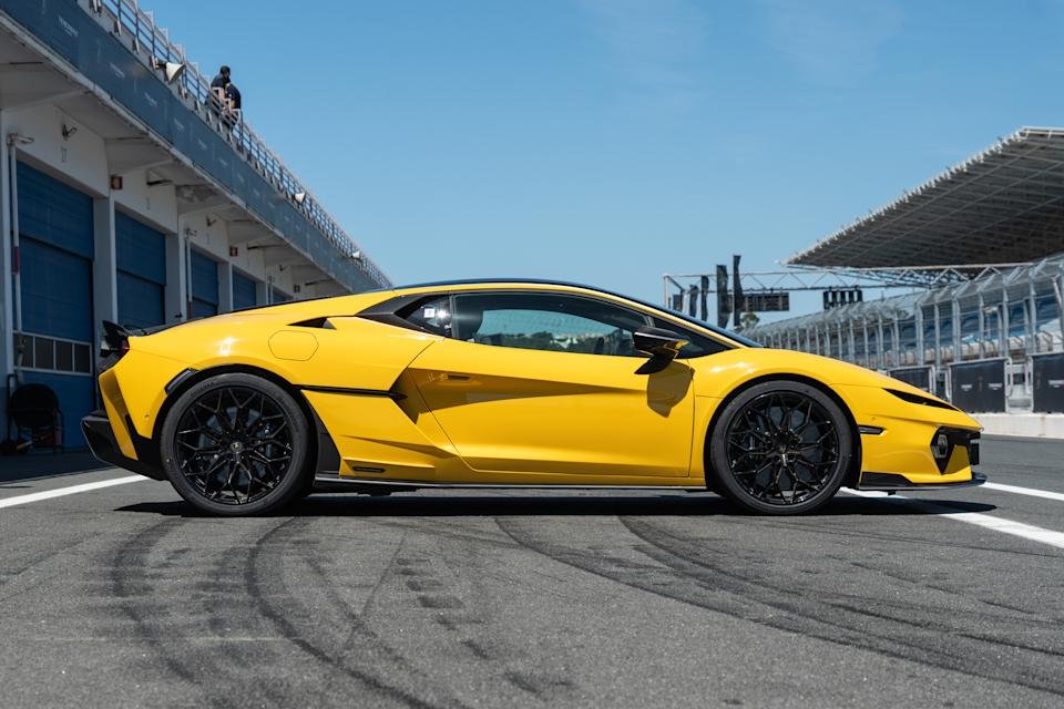 The Temerario is a Lamborghini, through and through.