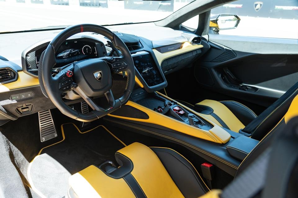 Compared to the Huracan, the Temerario offers a lower dashboard and simplified controls, plus an 8.4-inch touchscreen.