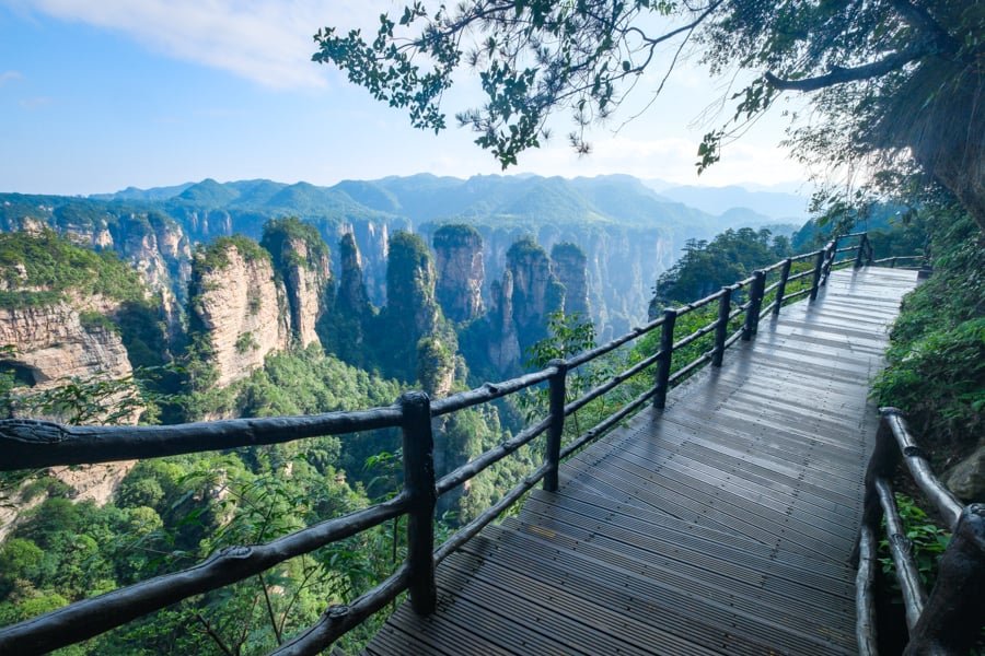 First views on the walkway at Huangshi Zhai