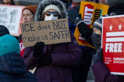 'ICE Kills': Guards Reportedly Choked Man to Death at El Paso Detention Center