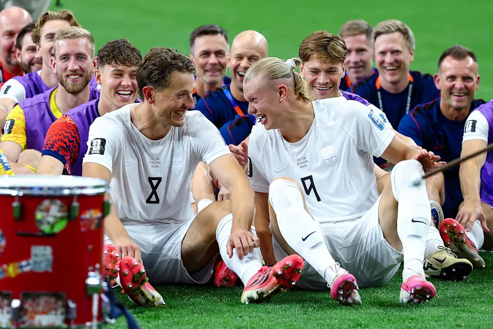 ARLINGTON, TX - JUNE 30: Norway forward Erling Haaland (#9) and Norway midfielder Sander Berge (#8) share a laugh after the final whistle during the FIFA World Cup 26 Round of 32 match between Norway and Côte d'Ivoire on June 30, 2026 at Dallas Stadium in Arlington, TX. (Photo by Matthew Visinsky/Icon Sportswire via Getty Images)