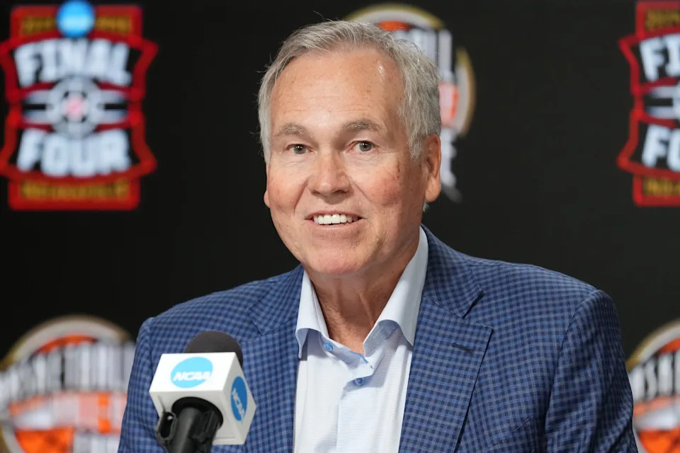 INDIANAPOLIS, IN - APRIL 04: Former NBA coach Mike D'Antoni addresses the media at the 2026 Naismith Hall of Fame Announcement Press Conference at the National Championship of the 2026 NCAA Men's Basketball Tournament at Lucas Oil Stadium on April 04, 2026 in Indianapolis, Indiana. (Photo by Mitchell Layton/Getty Images)
