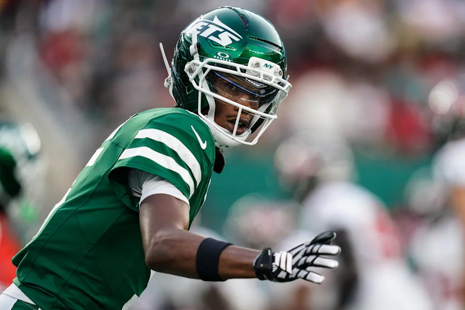 EAST RUTHERFORD, NEW JERSEY - AUGUST 14: Garrett Wilson #5 of the New York Jets in action during the game against the Tampa Bay Buccaneers at MetLife Stadium on August 14, 2026 in East Rutherford, New Jersey. (Photo by Evan Bernstein/Getty Images)