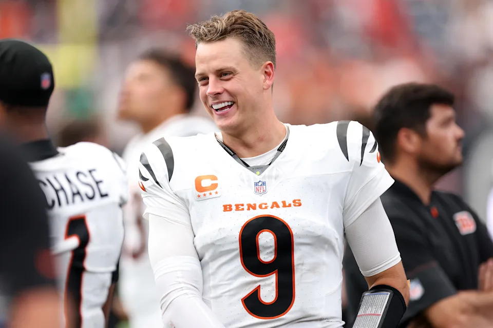 HOUSTON, TEXAS - SEPTEMBER 20: Joe Burrow #9 of the Cincinnati Bengals reacts on the sideline in the second half against the Houston Texans at Reliant Stadium on September 20, 2026 in Houston, Texas. (Photo by Tim Warner/Getty Images)